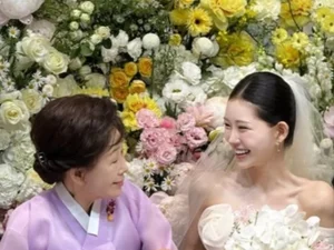 故 최진실 딸 최준희 눈물의 결혼식…불화설 외할머니 오열