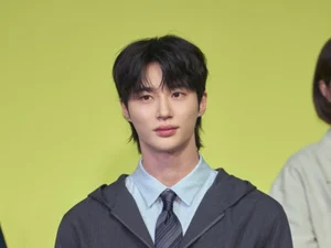 Before Its Air Date, No. 1... Byeon Woo-seok Takes Over Variety’s Buzz With “Yoo Jae-seok Camp”