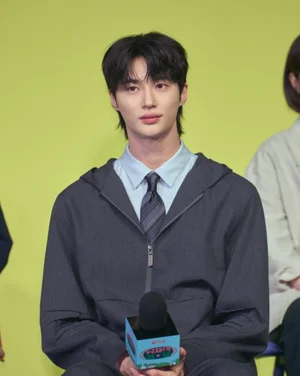 Bago pa man ipalabas sa ere, No. 1… si Byeon Woo-seok, sinakop ang usapang-pagpapalaganap ng entertainment bilang “Lee Jae-seok Camp”