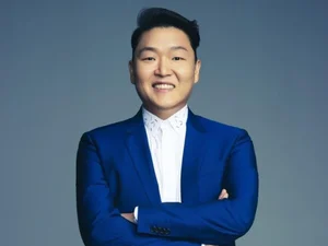 '수면제 대리 수령' 싸이, 의료법 위반 검찰 송치