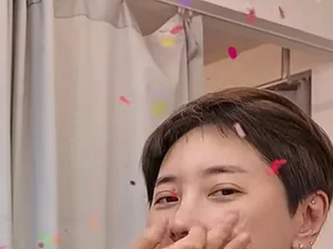 서인영, 10년 만의 화보 복귀…17년 전 수영복 수익 전액 쾌척