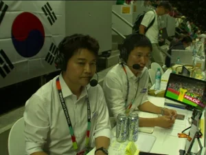 '이영표 분노의 책상 쾅'…한국, 남아공전 충격패
