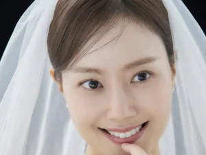 문채원, 오늘 비연예인과 비공개 결혼…'혼전임신 루머' 일축