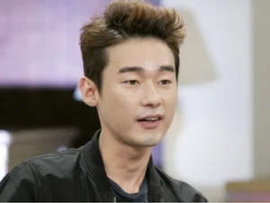 허지웅, 스타벅스 조롱 논란 일침 