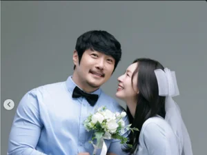 KCM, 14년 만에 올린 눈물의 결혼식… 