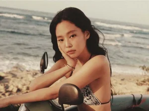 블랙핑크 제니 소속사 무단 방문 유튜버, 스토킹 논란에 사과