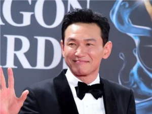 황정민 사생활 논란 폭로자 A씨 2차 폭로… 메신저 내역·녹취록 공개하며 고소 맞대응