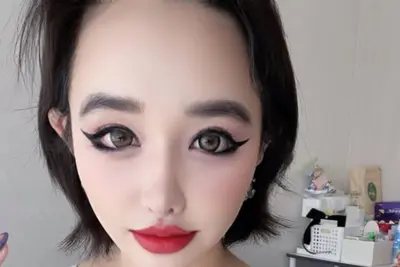 2NE1 박봄, '산다라박 언팔' 논란 속 생일 근황 포착