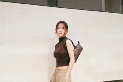 김세정, 우아한 가을 니트룩…아이오아이 재결합 활동 눈길