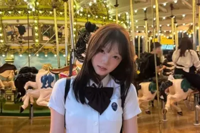 정웅인 딸 정소윤, 놀이공원서 뽐낸 '완성형 고양이상'