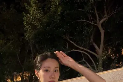 한그루, 붉은 노을 아래 빛난 비키니 비율… 