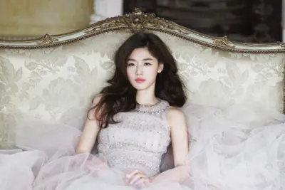 전지현, 14년 전 웨딩 화보 기습 공개… 