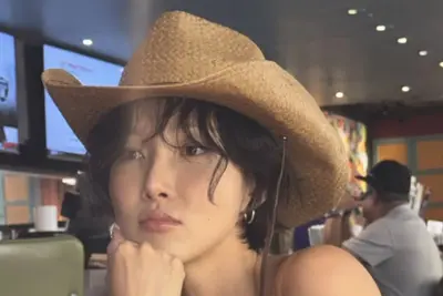  마마무 화사, 텍사스 홀린 독보적 아우라 