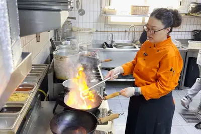  '생생정보', 진주 명물 맛집 및 글로벌 성공기 공개 