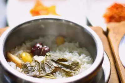 '동네 한 바퀴' 철원 오대쌀밥정식 맛집 화제…이만기도 반한 정갈한 한 상