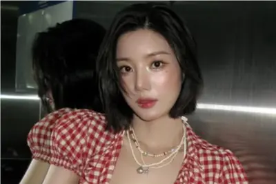 권은비, 이동 중 차량 접촉 사고…팬사인회 취소 후 