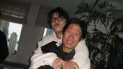 이민호 SNS 근황…유해진·박해일과 영화 '암살자(들)' 훈훈한 케미 공개