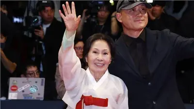 김혜자 건강 이상설 해명… 부산국제영화제 레드카펫 및 영화 '여전히 찬란하게' 복귀 정리