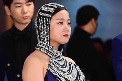 박나래 측, 전 매니저들 '법인 자금 횡령' 맞고소 예고... '갑질 공방' 진흙탕 싸움으로 확산