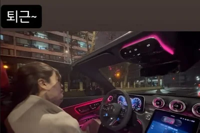 윤후 엄마 김민지 슈퍼카 데이트 현장 공개... 윤민수 이혼 후회 발언 재조명