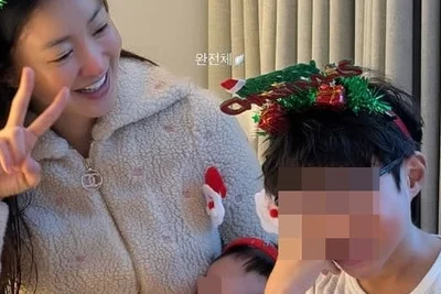 이시영, 두 자녀와 행복한 성탄절 인증...홀로서기 후 맞이한 특별한 크리스마스
