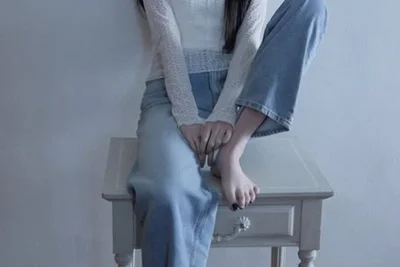 아이브 장원영, 인형 같은 비현실적 비주얼...신비로운 매력 담긴 화보 공개