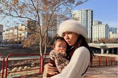 손담비, 딸과 함께한 행복한 산책 근황 공개… 엄마 닮은 사랑스러운 미소 화제