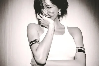 华莎，超越NewJeans·BTS… 国内歌手PAK历史第一新纪录