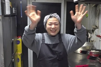 성시경 극찬 '이태원 짜장 떡볶이'…16년 달인의 꾸덕한 비법