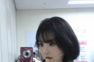 레드벨벳 조이, 과즙미 지운 파격… 무대 뒤 압도적 글래머