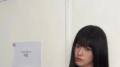 아이브 안유진, 파격 드레스→뿔테 안경… 