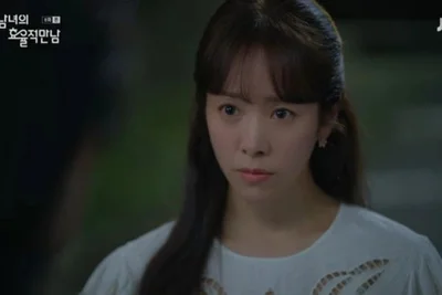 '미혼남녀' 한지민, 박성훈·이기택 어장관리? 삼각관계 최고조