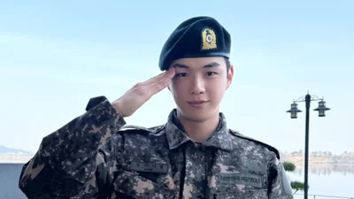 Kang Daniel Shares Updates From His Graduation Ceremony at Basic Training Unit…Looking Even More Dignified