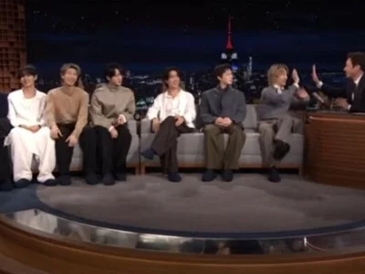 슬리퍼 신은 지미 팰런, BTS 완전체 신곡 '아리랑' 환대