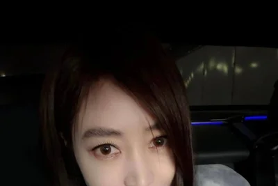 55세 김혜수, 시선 강탈 오프숄더 드레스 자태