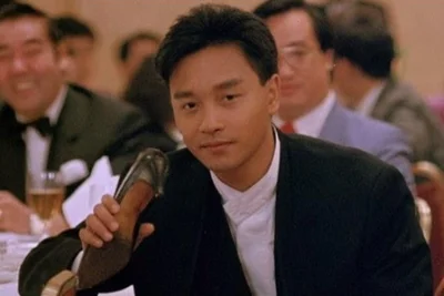 23 năm ngày mất của Trương Quốc Vinh (Leslie Cheung), ngôi sao Hồng Kông rời đi trong ngày Cá tháng Tư như một trò đùa… “Vẫn rực sáng, dù giữa những suy đoán và áp lực”