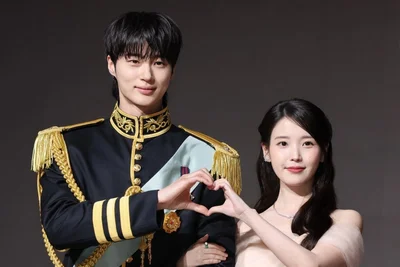 아이유·변우석, '21세기 대군부인'으로 10년 만의 재회… 