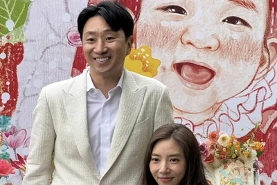 손담비·이규혁, 딸 돌잔치 현장 공개…결혼식 방불케 한 화려함