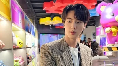 BTS Jin Appears in Lotte World Maple Island…A Real-Life Character