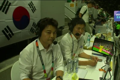'이영표 분노의 책상 쾅'…한국, 남아공전 충격패