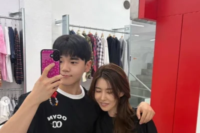 '폭풍성장' 윤후, 美 명문대 진학 후 엄마와 커플룩 데이트