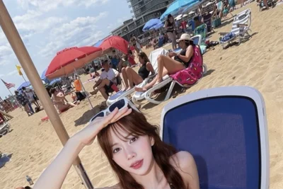 한보름, 해변 달군 파격 비키니 자태…독보적인 골반 라인