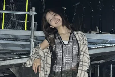 송소희, 한복 벗고 파격 망사 패션…싱어송라이터 변신