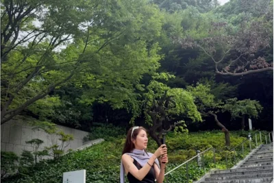 손담비, 사과 17일 만에 또 민폐 논란…신발 신고 침대 착석