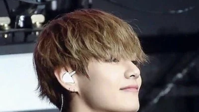 BTS V (Vũ) thừa nhận suy giảm thính lực khi đang thực hiện nghĩa vụ quân sự… “Hiện vẫn đang điều trị, đừng đem mình ra so với người khác—hãy tìm nhịp sống riêng”