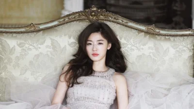전지현, 14년 전 웨딩 화보 기습 공개… 