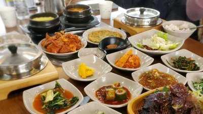 '생생정보' 엄마 손맛 제육쌈밥의 특별한 비법 