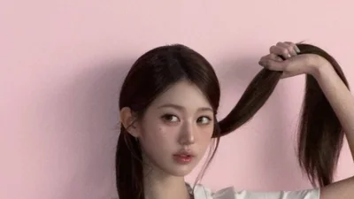  아이브 장원영, 핑크빛 화보 속 우월한 비율 과시 