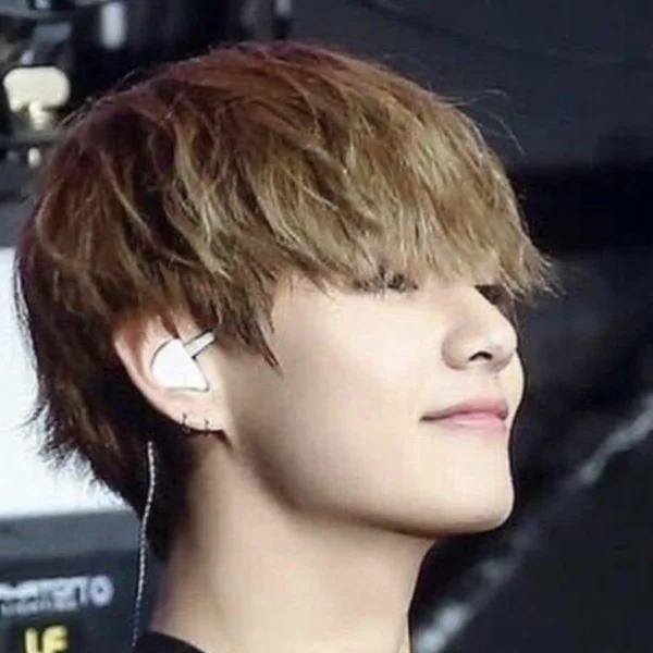 BTS’s V Reveals Worsening Hearing During Military Service: ‘I’m Getting Treatment Now—Don’t Compare Yourself, Find Your Own Tempo’