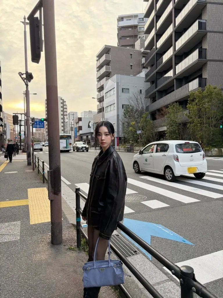 카리나 가죽 재킷 스타일링